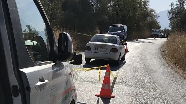 İzmir'de 1 kişi otomobilinde silahla vurulmuş bulundu
