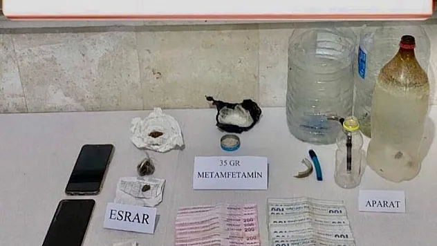 Jandarma'dan uyuşturucu satıcılarına suçüstü