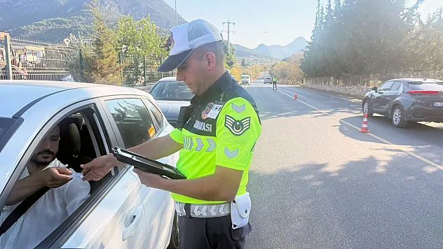 Jandarma Trafik timleri Muğla'da Eylül ayında 97 bin 187 araç denetlendi