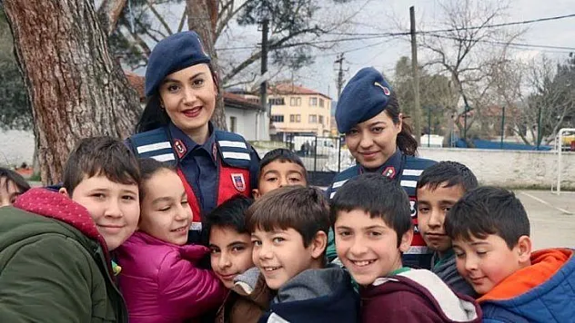 Jandarmadan okul çevresinde denetim