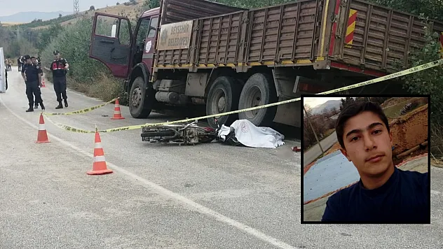 Kamyonla çarpışan 19 yaşındaki motosikletli hayatını kaybetti