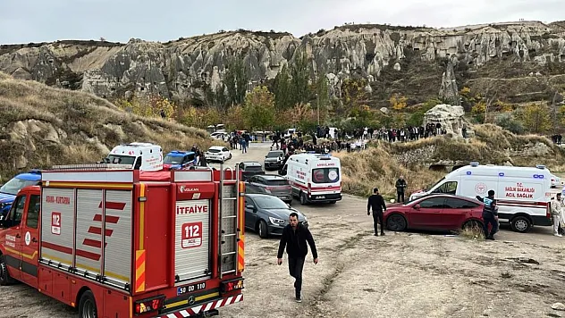 Kapadokya'da peribacası yıkıldı: Ölü ve yaralılar var