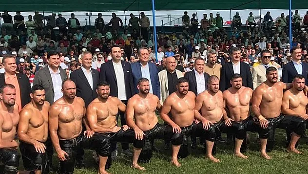 Karaca, Pehlivan Güreşini İzledi