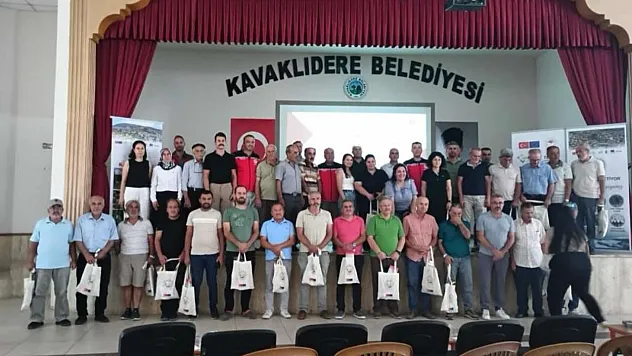 Kavaklıdere'de ceviz üreticilerine yönelik eğitim düzenlendi