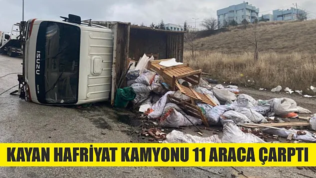 Kayan hafriyat kamyonu 11 araca çarptı