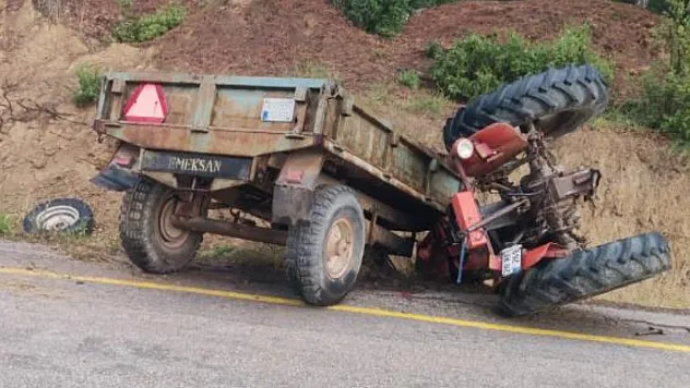 Kaygan Yolda Kontrolden Çıkan Traktör Şarampole Yuvarlandı