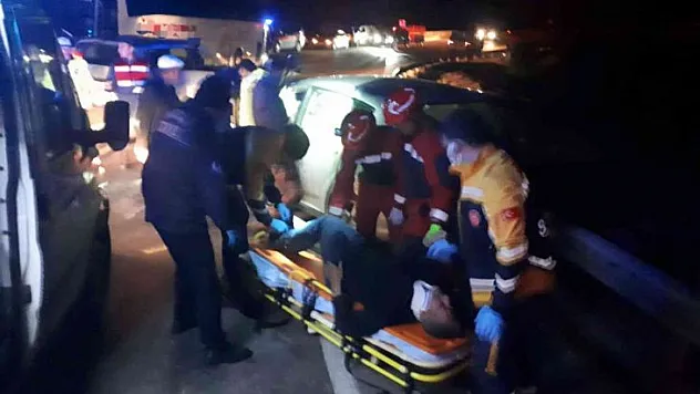 YARALI OLARAK KURTULAN SÜRÜCÜ HASTANEDE HAYATINI KAYBETTİ