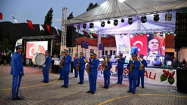 Kiraz festivali coşkuyla kutlandı
