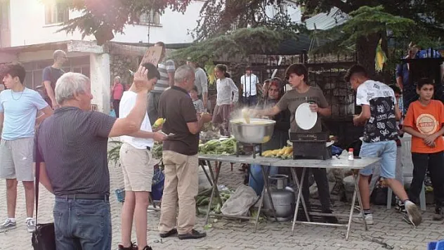 Kiraz stantlarına yoğun ilgi