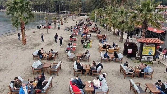 Kısıtlama kalktı, vatandaş sahillere akın etti