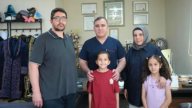 Kızını karaciğer nakli beklerken kaybetti, oğlu organ bağışıyla hayata tutundu