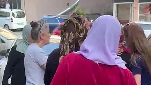 Kızını vuran damadını öldüren kayınvalideyi komşuları alkışlarla karşıladı