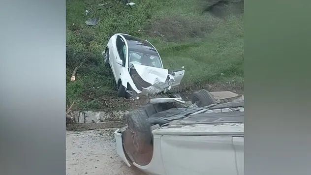 Kontrolden çıkan elektrikli araç, otoparkı savaş alanına çevirdi
