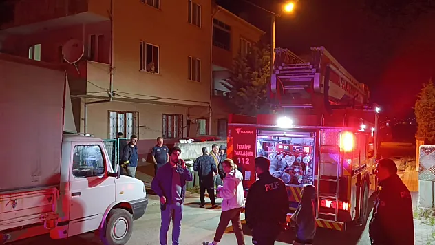 Korku dolu anlar: Eski eşinin evini molotofkokteyli attı