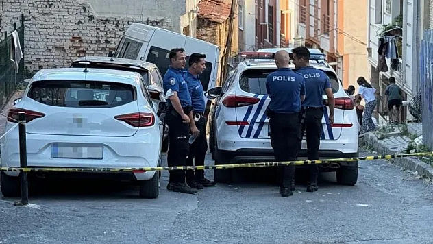 Kötü kokunun geldiği evde 25 yaşındaki genç ölü bulundu