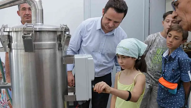 KÖY YAŞAM MERKEZİNDE LAVANTA HASADI YAPILDI