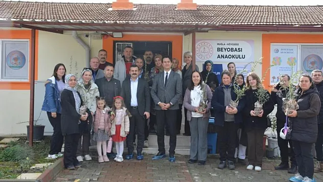 Köyceğiz Beyobası Anaokulu'nda zeytin yetiştiriciliği eğitimi ve fidan dağıtımı