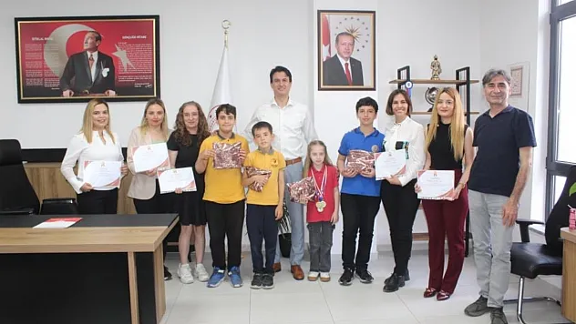 Köyceğiz'de akıl ve zeka oyunlarında il birincileri ödüllendirildi