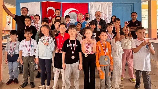 Köyceğiz'de Cumhuriyet coşkusu satrançla buluştu