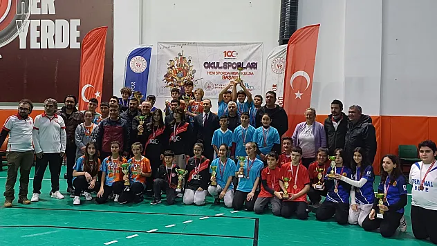 Köyceğiz'de Floor Curling'e Toparlar Ortaokulu Damga Vurdu