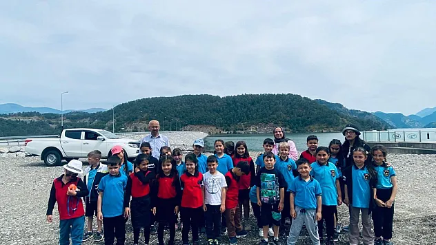 Köyceğiz'de öğrenciler Akköprü Barajı'nda incelemeler yaptı