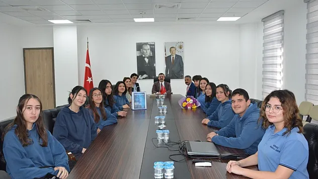 Köyceğiz'de öğrenciler 'Mavi Mürekkep' adlı dergi çıkardı