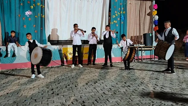 Köyceğiz'de öğrenciler yılsonu şenliğinde yeteneklerini sergiledi