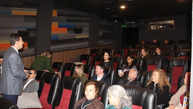 Köyceğiz'de öğretmenler 'Aybüke Öğretmen Oldum Ben' filmini izledi