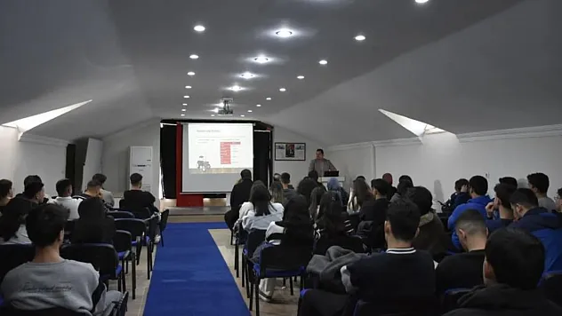 Köyceğiz'de Ormancılık Programı öğrencilerine seminer verildi