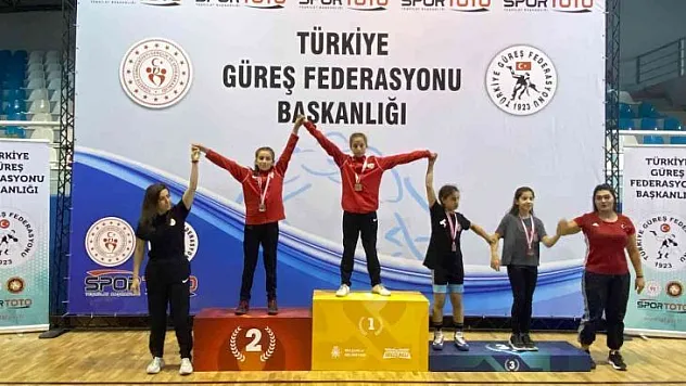 Köyceğiz'e 2 madalya birden kazandırdılar