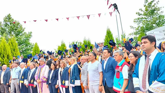 Köyceğiz Meslek Yüksekokulu'nun mezuniyet töreni yapıldı