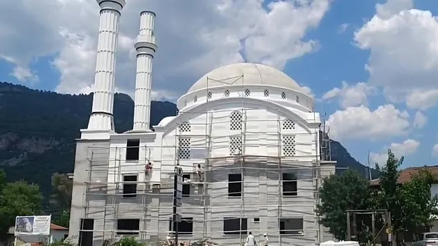 Köyceğiz Zeytinalanı Merkez Camii inşaatı hızla yükseliyor
