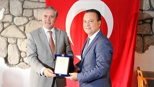 KRDAE Müdürü Özener: 'Kuzey Anadolu fayı Marmara Denizi içerisinde 7'nin üzerinde bir veya birkaç tane deprem üretebilir'