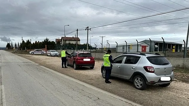 Kurallara Uymayan 640 Sürücüye 1 Milyon 549 Bin 122 Tl Trafik Cezası Kesildi