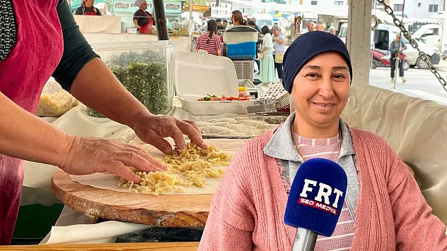 Kuzu Göbekliden çikolatalıya: Fethiye Salı Pazarı'nda gözleme çeşitleri yoğun ilgi görüyor