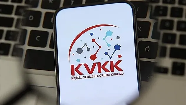 KVKK'den canlı maç yayını izlemek için 'açık rıza' şartı koşan platforma ceza