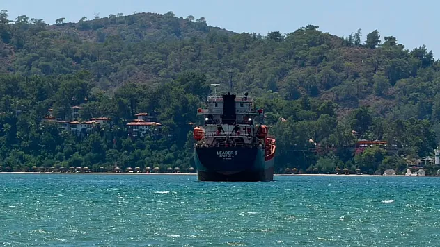 LEADER S İsimli Yük Gemisi Fethiye Körfezi'nde Demirledi