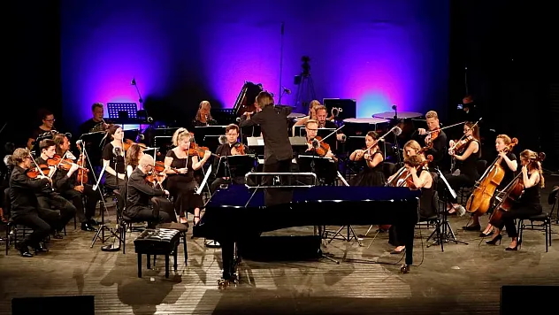 Londra'nın ünlü orkestrası Covent Garden Sinfonietta, Türkiye'de ilk kez Bodrum'da konser verdi