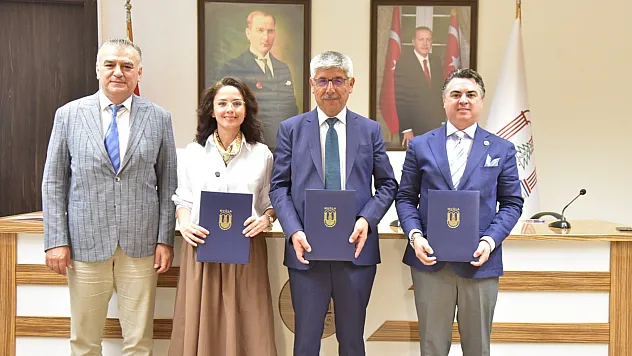 'Mahalleden Kliniğe Gülüş Yolculuğu' Projesi İçin Üçlü İş Birliği