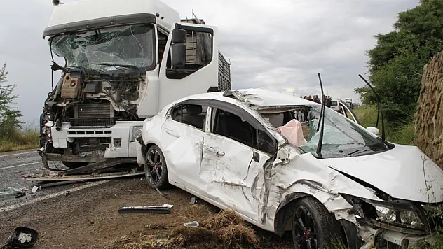 Manisa'da zincirleme trafik kazası: 8 yaralı, 1 gözaltı