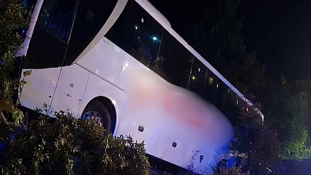 Manisa Kırkağaç'ta Yolcu Otobüsü Devrildi: 18 Kişi Yaralandı