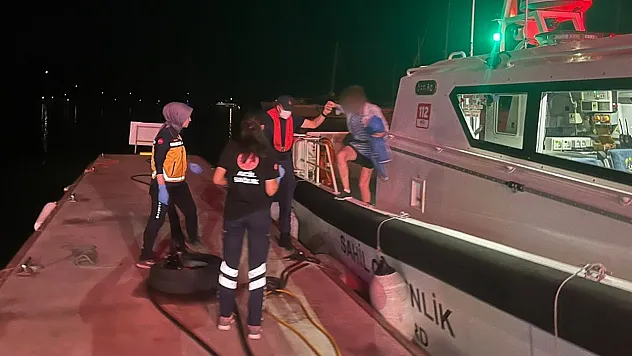 Marmaris açıklarında özel teknede rahatsızlanan kişiye tıbbi tahliye