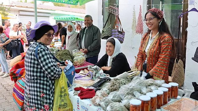 Marmaris Deniz Ürünleri Festivali'nde Taşlıca Rüzgarı Esti