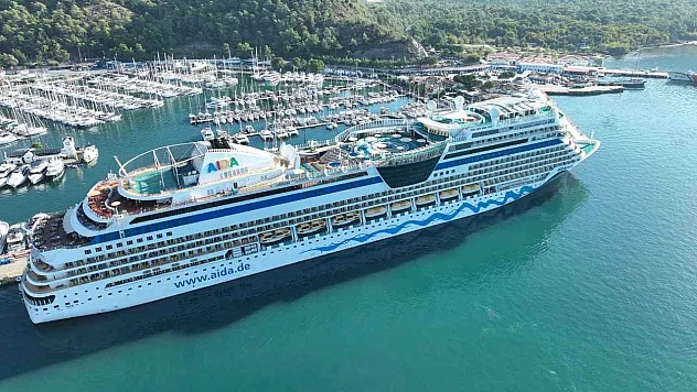 Marmaris'e 'Aida Stella' kruvaziyeriyle 2 bin 305 turist geldi