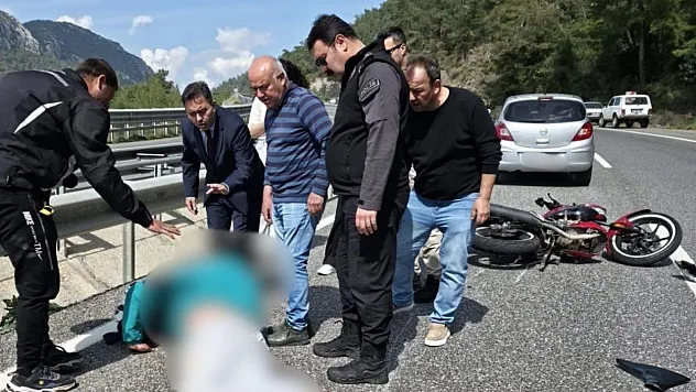 Marmaris-Muğla yolu üzerindeki motosiklet kazasında kask hayat kurtardı