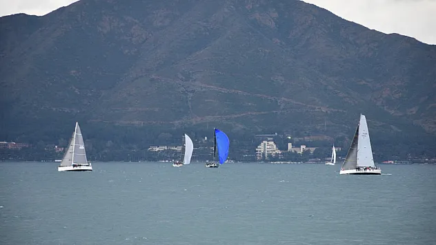 Marmaris'te '18. Campus Cup' yelkenli yarışları başladı