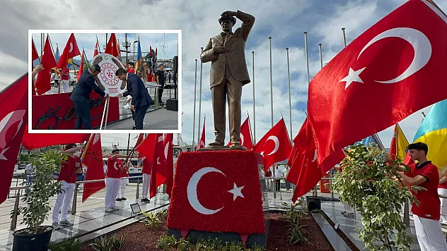 Marmaris'te 19 Mayıs coşkusu çelenk sunumu ile başladı