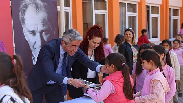 MARMARİS'TE 9 OKULDA BİN 361 ÇOCUK EĞLENCELİ BİLİMLE TANIŞTI