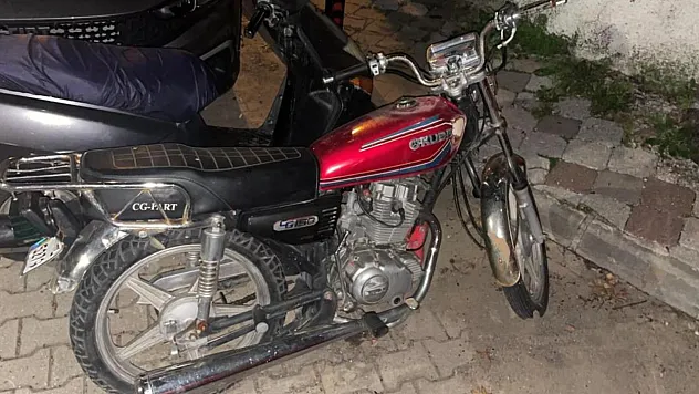 Marmaris'te motosiklet hırsızları polisten kaçamadı