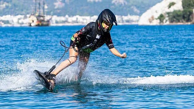 Marmaris'te Motosurf ve Sujeti Şampiyonaları devam ediyor